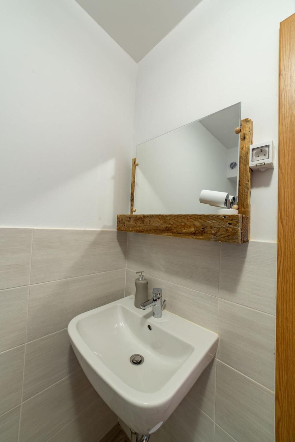 Appartamento Seventh House Ilirska Bistrica Esterno foto